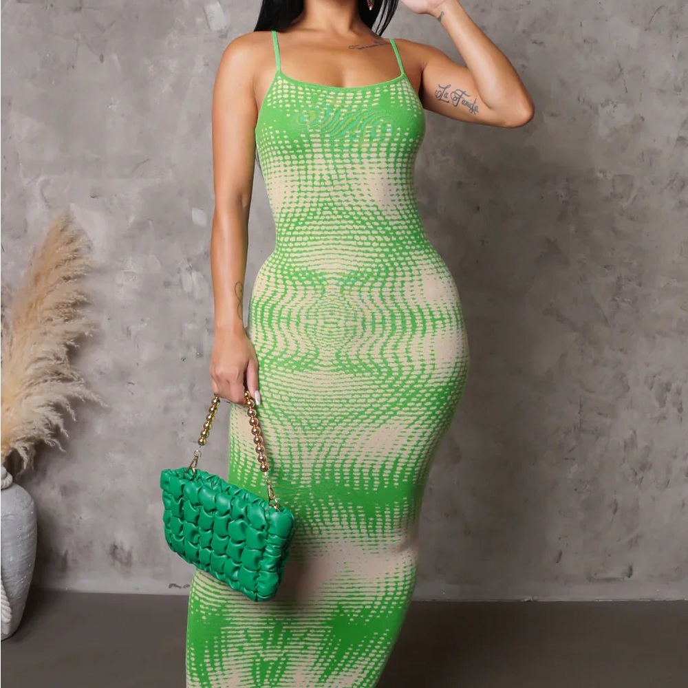 Elegant Green and Cream Maxi Dress